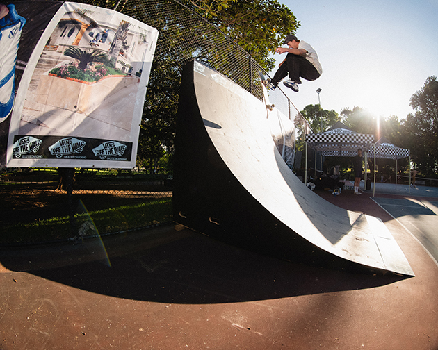 DIGBY 360 flip