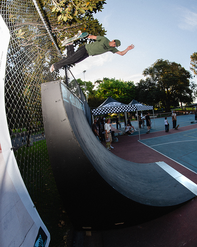 JAKOB ROBINSON OFF THE WALL FENCE BONELESS
