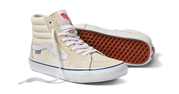 SP21 Skate Sk8 Hi VN0A5FCCOFW OffWht AngPair