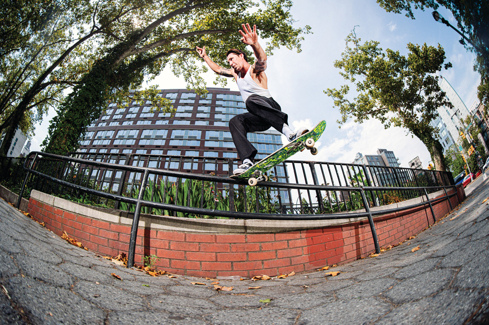 FA24 Skate OldSkool ElijahBerle Action CrookedGrind A9302058 950
