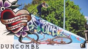 IZY DUNCOMBE TURNS PRO
