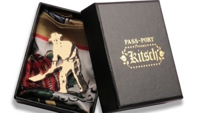 PASS~PORT &quot;KITSCH&quot; BOX