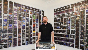 SYDNEY (UN)SCENE – A LOOK AT THE TIMELESS PHOTOGRAPHY OF MIKE O’MEALLY | VIDEO &amp; PHOTOS